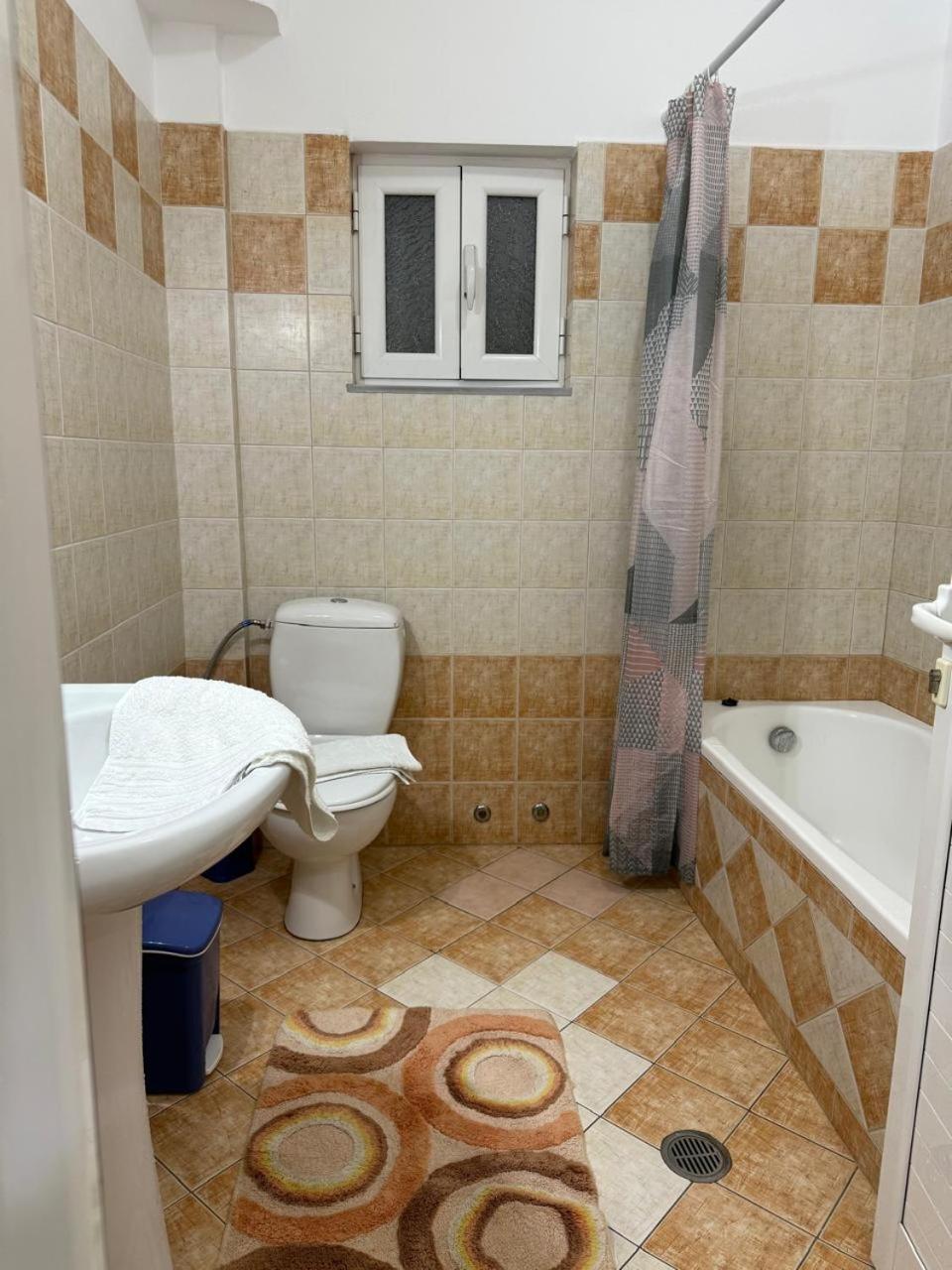 Eleanas Apartment *